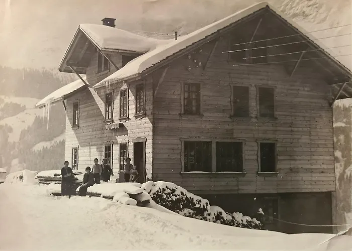 Traditional Chalet In Wengen - Top Floor